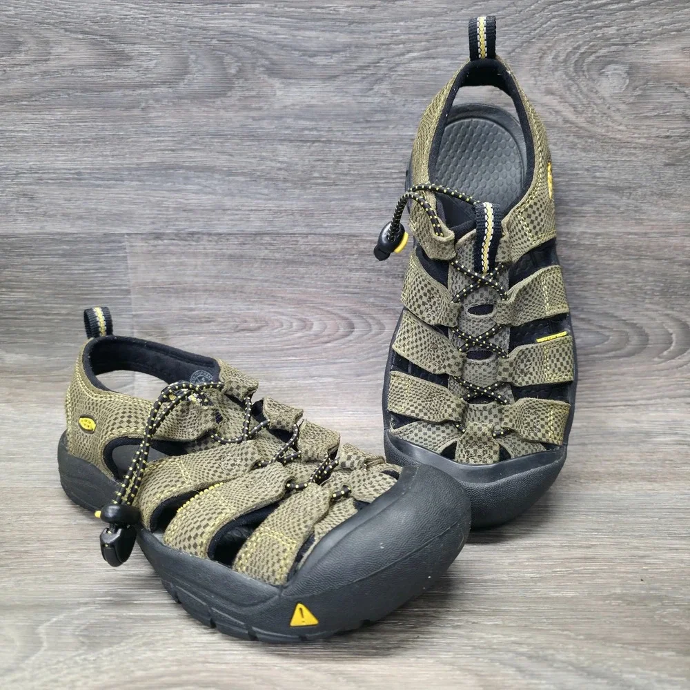Keen Newport Sandals Boys 4 Green Quick Dry Hiking Water Sports Outdoor Washable